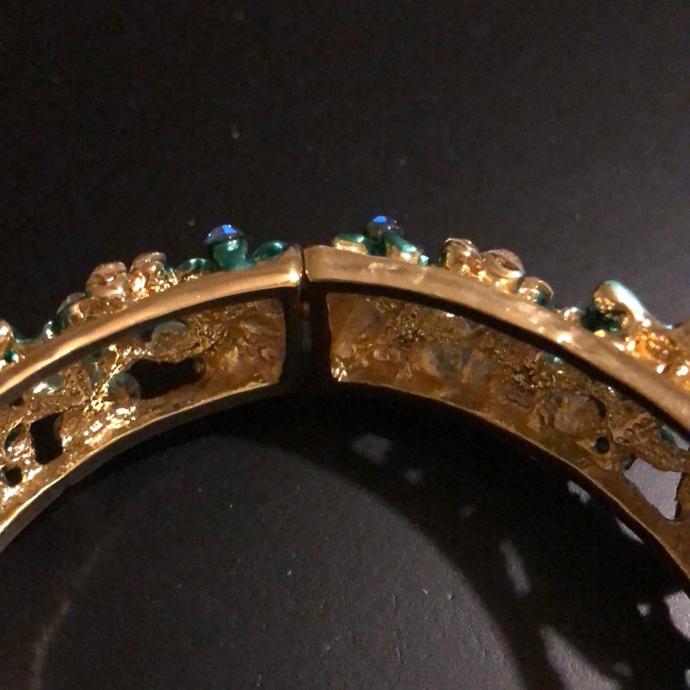 Women’s magnetic clasped bracelet - Picture 6 of 6